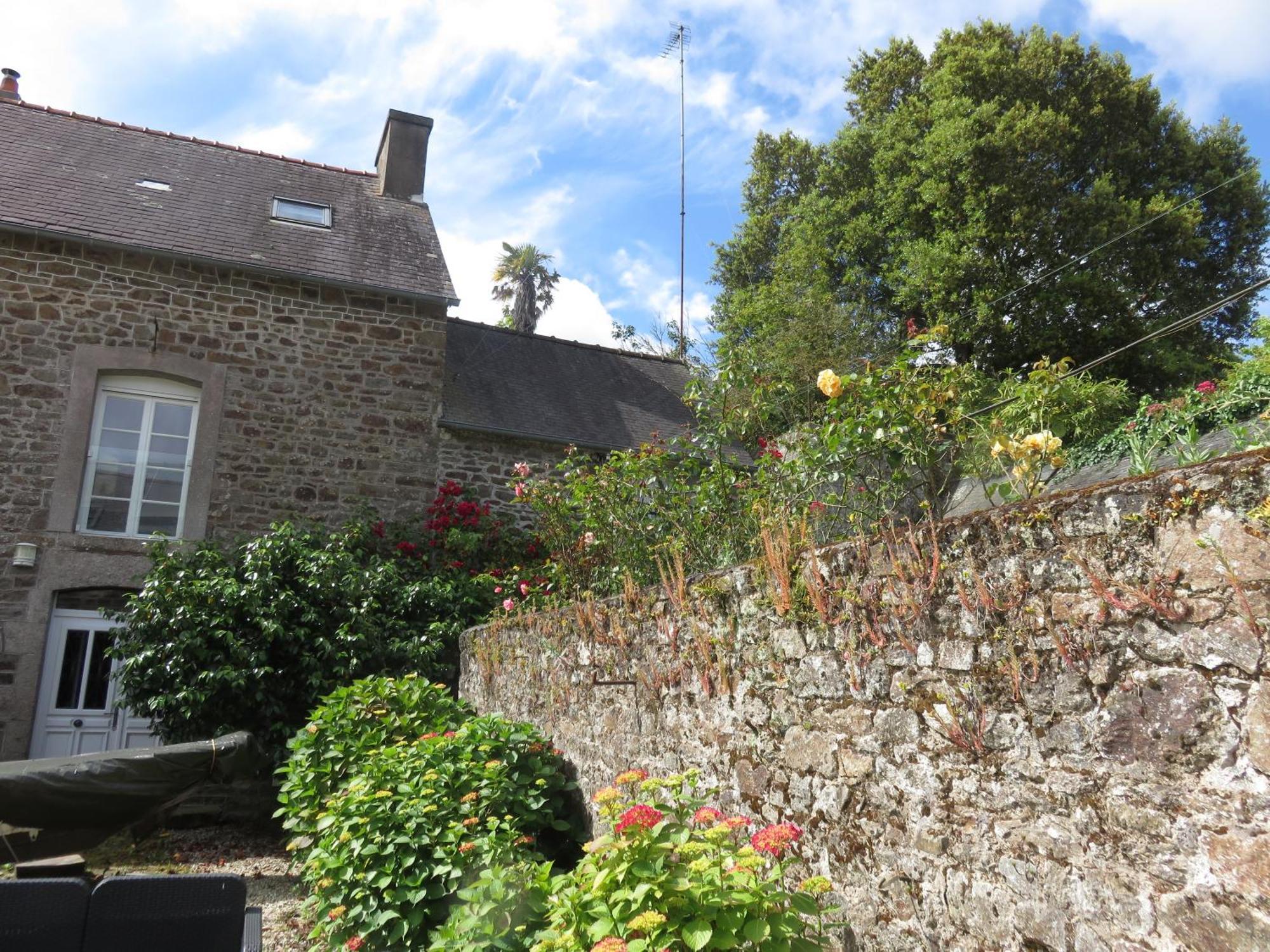 Bed and Breakfast Le Jardin A Mordreuc Pleudihen-sur-Rance Exteriér fotografie